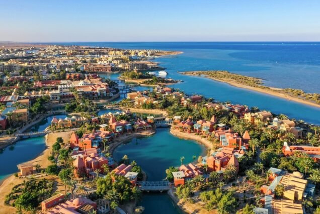 El Gouna Tour: Lagoons, Beaches & Marina Magic