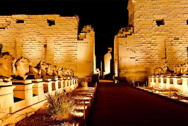 Luxor Overnight: East & West Bank Highlights