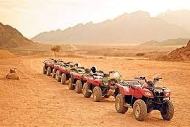 4WD Land Cruiser vehicle for Aladin Safari Trip pickup in Marsa Alam desert